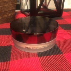Hourglass mineral veil translucent powder
